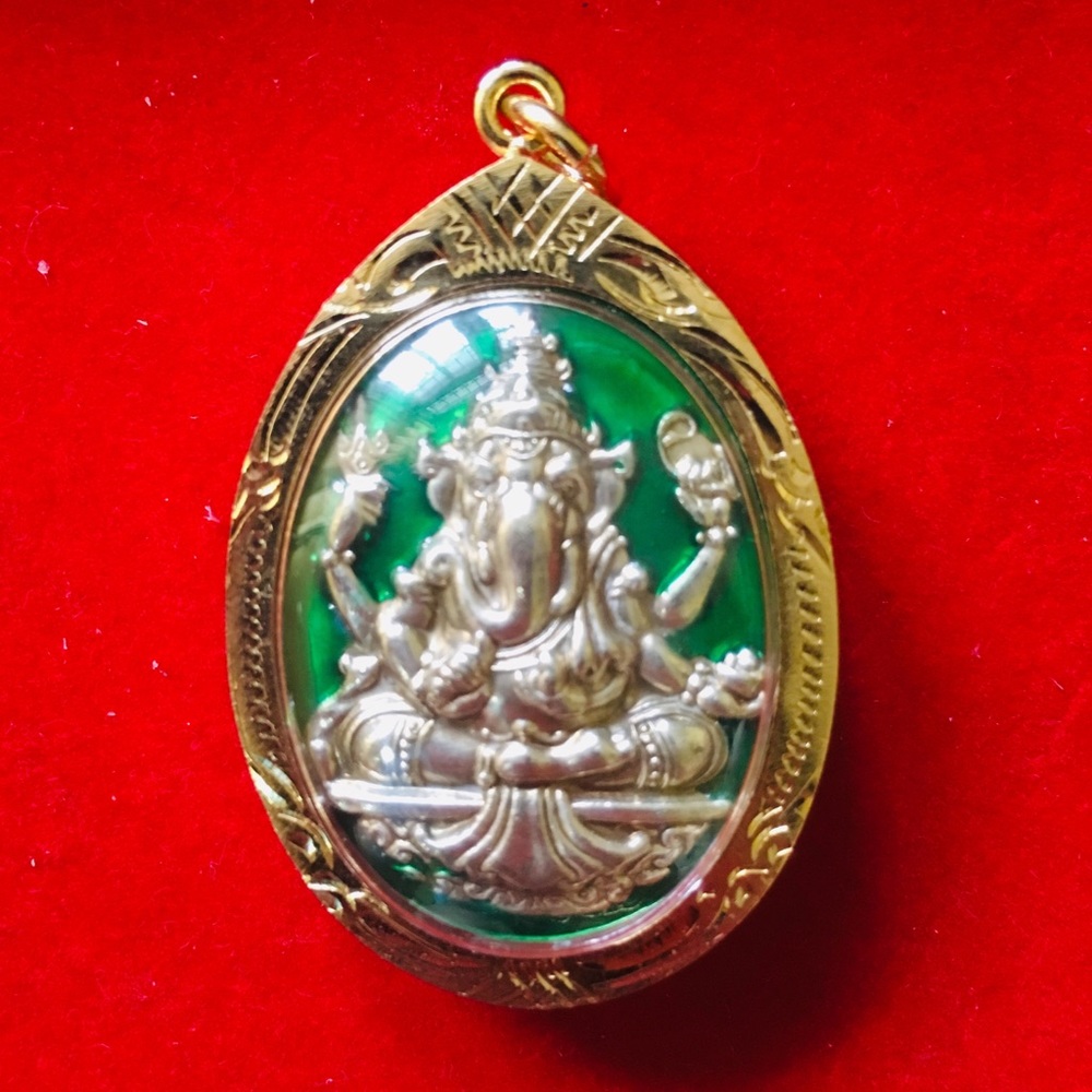 elephant god ganesha protect wealth success amulet